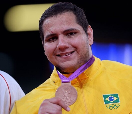 Rafael Silva conqusita a medalha de bronze na categoria acima de 100 kg - 40185