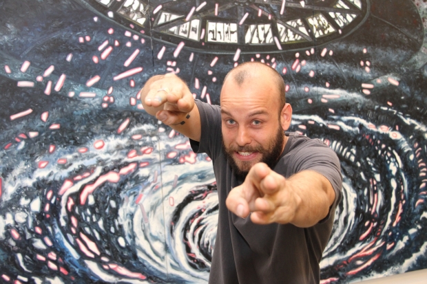 Oscar Oiwa abriu a exposição Clima Tempestuoso na Galeria Nara Roesler