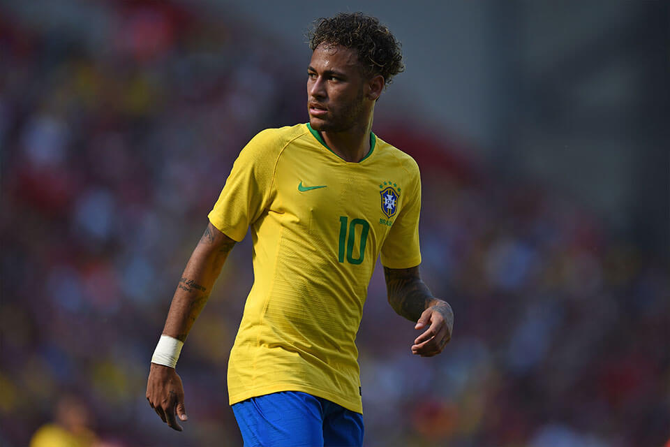 Neymar brilhou no jogo do Brasil contra a África do Sul, elogia L
