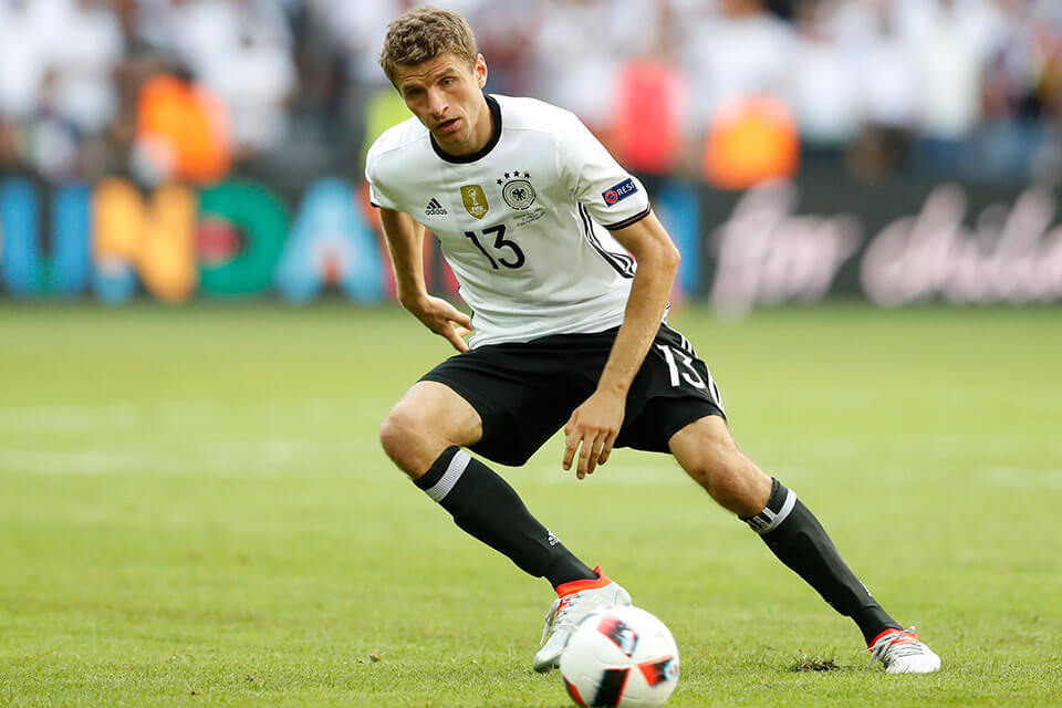 Craque sem ser craque: Thomas Müller, o mais 'comum' entre os jogadores  brilhantes do futebol atual