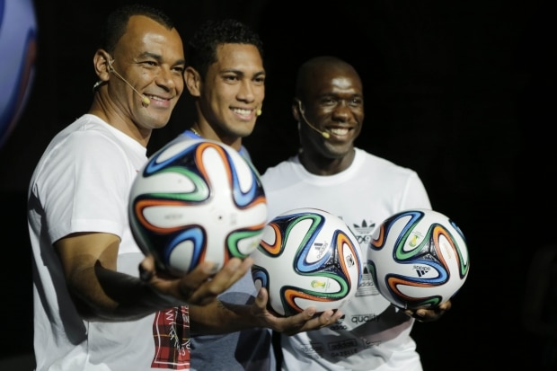 Confira como será a Brazuca Final Rio, a bola da decisão da Copa de 2014